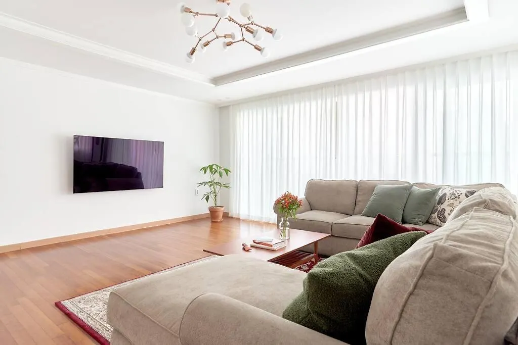 Preesh House Apartment Seoul
